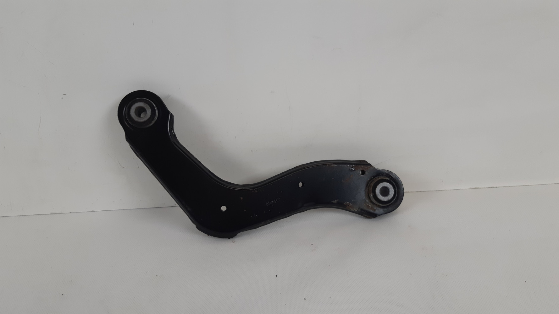 VOLVO XC40 WAHACZ TYŁ 3221134