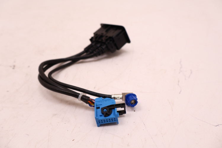MERCEDES-BENZ CLE A236 PANEL GNIAZDO USB C
