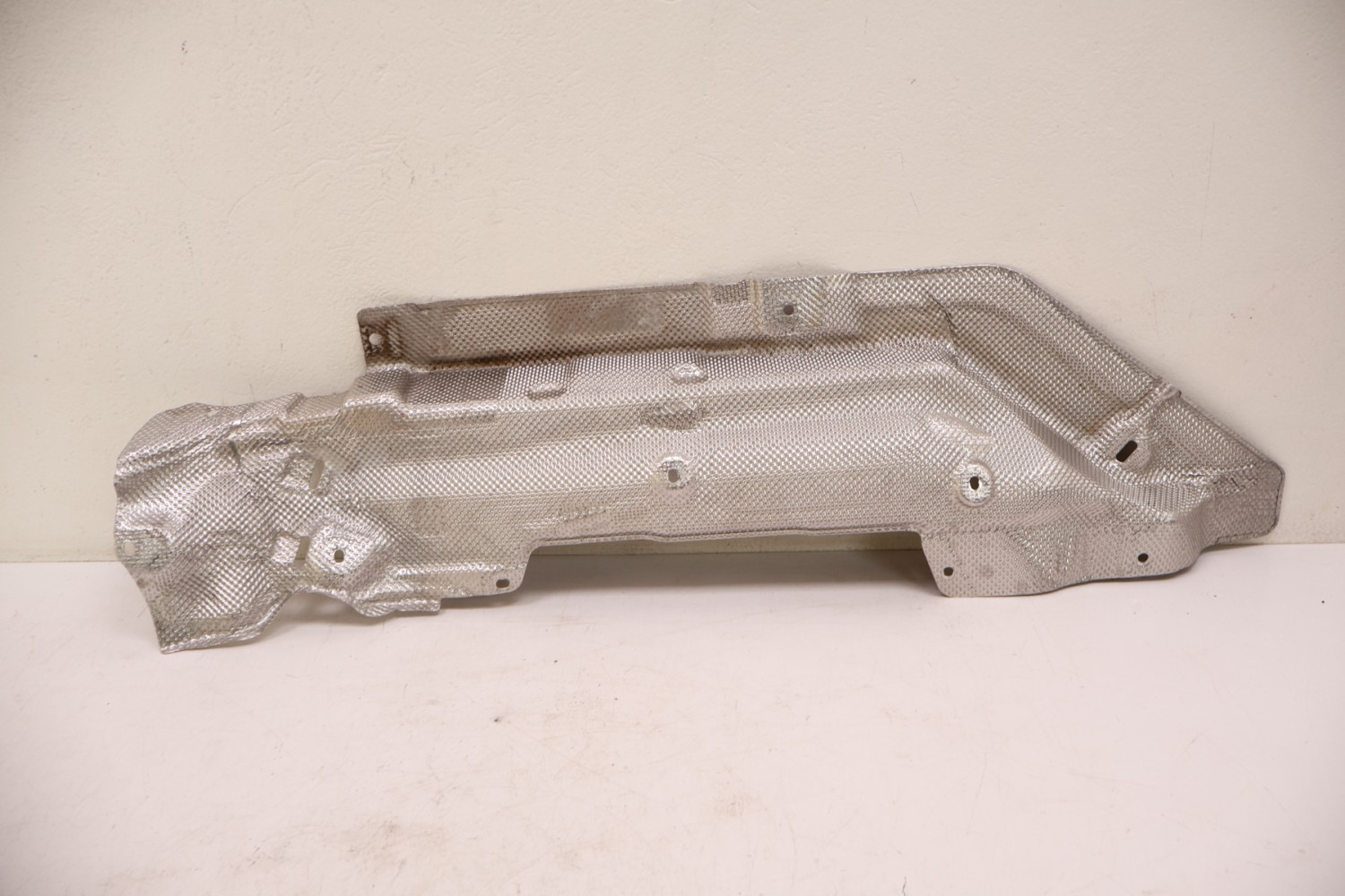 MERCEDES-BENZ CLE A236 OSŁONA TERMICZNA A2066820001