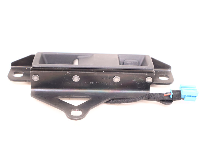 MERCEDES-BENZ CLE A236 ZAMEK RYGIEL DACHU PRAWY A2367700800
