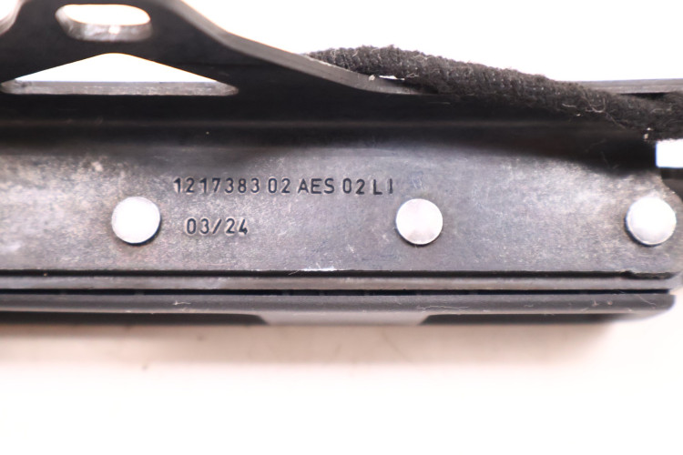 MERCEDES-BENZ CLE A236 ZAMEK RYGIEL DACHU LEWY A2367700700