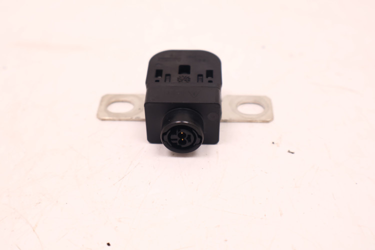 MERCEDES-BENZ CLE A236 300 4MATIC KLEMA BEZPIECZNIK PIROTECHNICZNY AKUMULATORA N000000008989