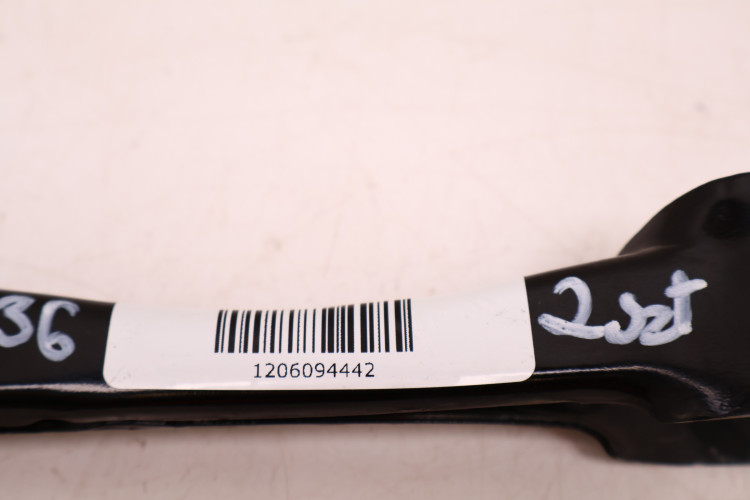 MERCEDES-BENZ CLE A236 300 4MATIC WAHACZ DRĄŻEK WAHACZA TYŁ 2061000