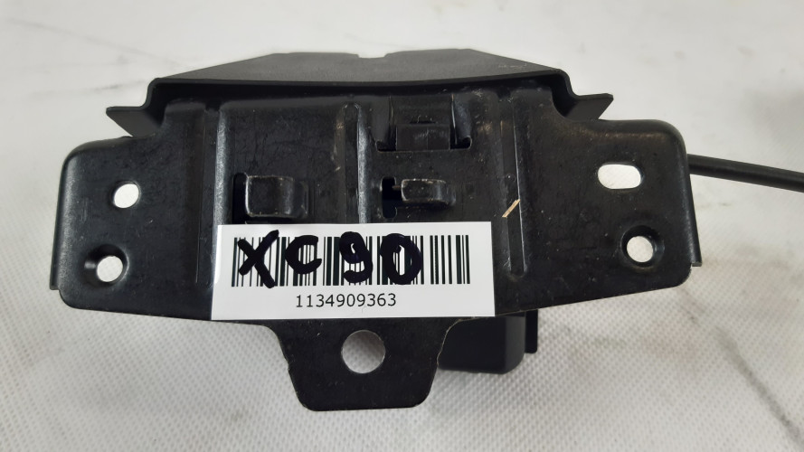 VOLVO XC90 II ZAMEK KLAPY BAGAŻNIKA 31349975