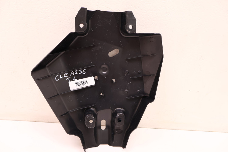 MERCEDES-BENZ CLE A236 OSŁONA WAHACZA SPRĘŻYNOWEGO LEWY TYŁ A2063528101