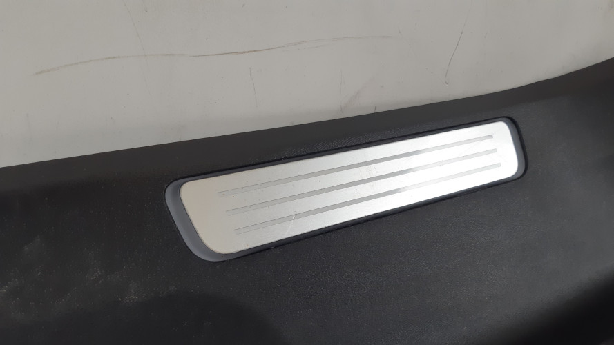 VOLVO XC90 II NAKŁADKA PROGOWA PRAWA 39829998