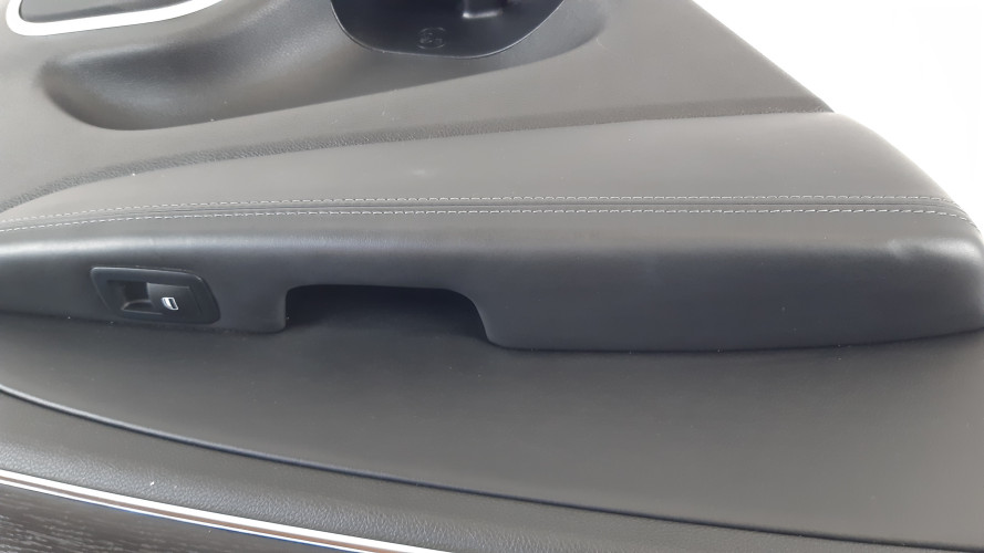JEEP GRAND CHEROKEE WK2 BOCZEK DRZWI LEWY TYŁ