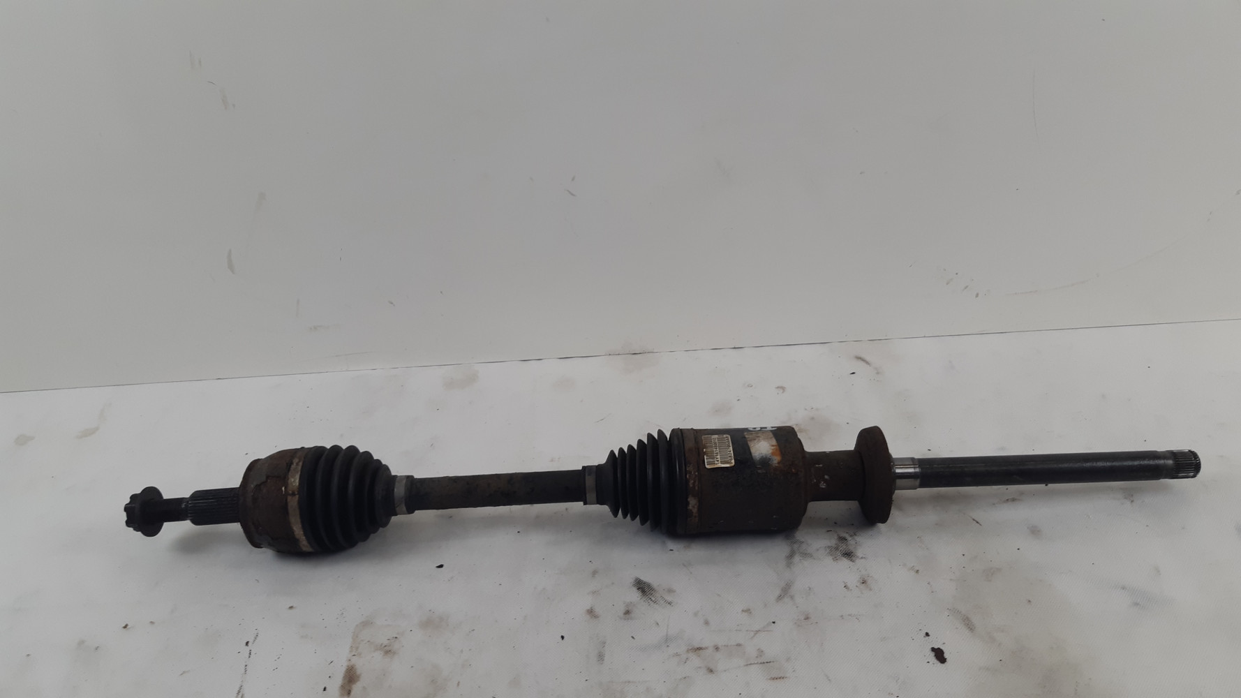JEEP CHEROKEE KL 2.0 MTJ PÓŁOŚ PRAWA TYŁ 68247959AB