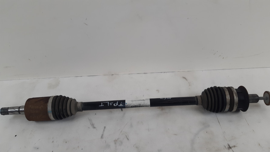 VOLVO XC60 I 2.4 LIFT PÓŁOŚ TYŁ P31325135