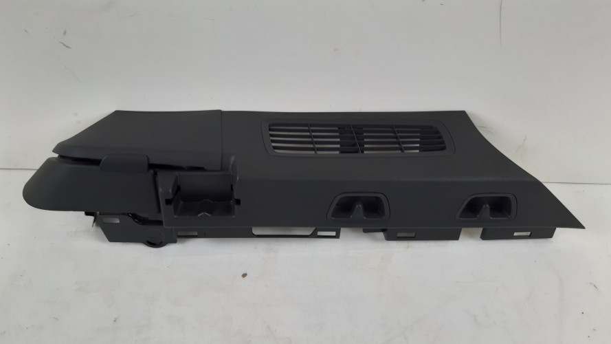 VOLVO V60 II OSŁONA BOCZEK BAGAŻNIKA PRAWY 32239861, 632120361