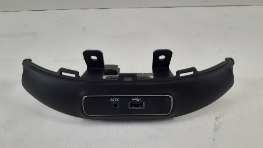 FIAT 500X PANEL USB AUX 735589992