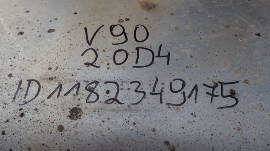 VOLVO V90 2.0 DR TŁUMIK WYDECH RURA 82219128