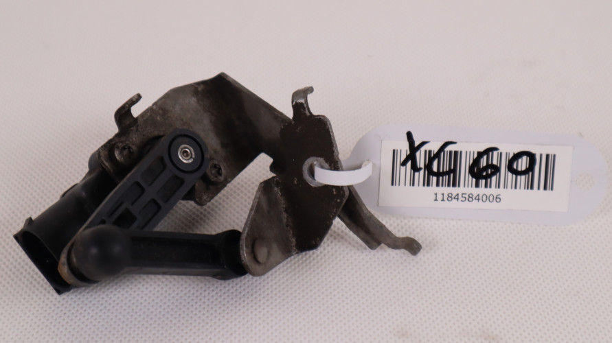 VOLVO XC60 II CZUJNIK POZIOMOWANIA PRAWY 32246988, 31406563