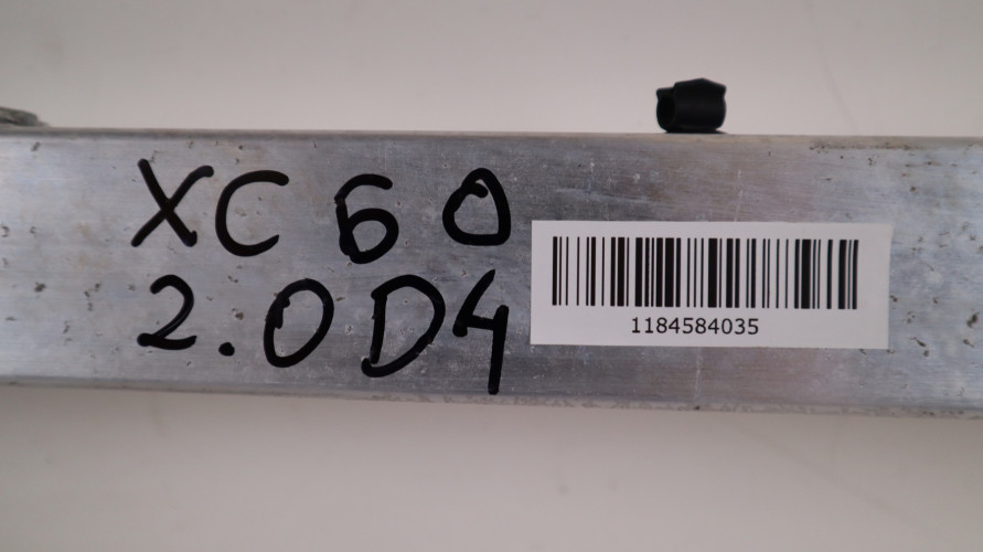 VOLVO XC60 II 2.0 D4 BELKA WZMOCNIENIE PASA PRZEDNIEGO 31424561