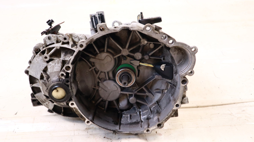 VOLVO S60 2.4T SKRZYNIA BIEGÓW MANUALNA