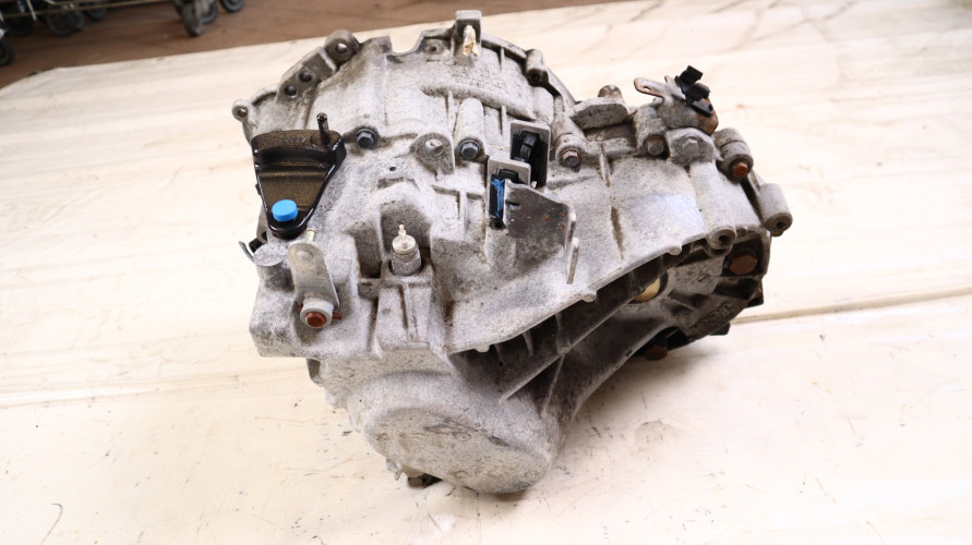 VOLVO S60 2.4T SKRZYNIA BIEGÓW MANUALNA
