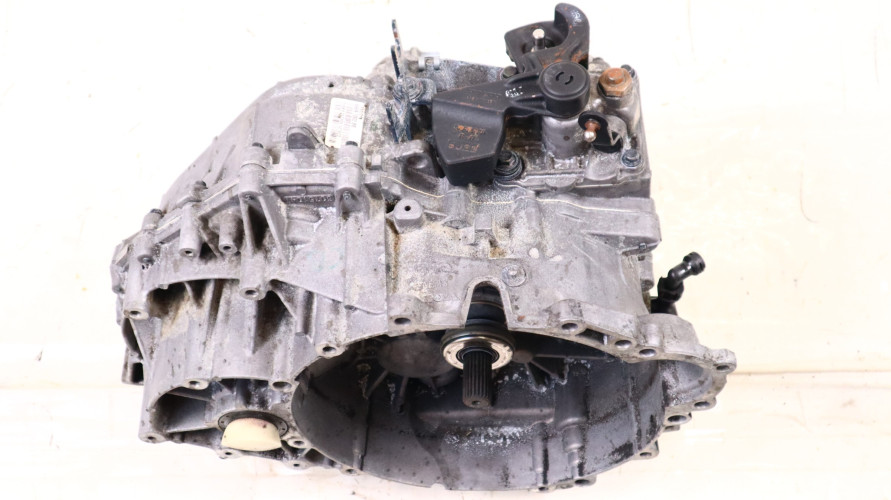 VOLVO V70 2.4 D5 SKRZYNIA BIEGÓW MANUALNA 9482374