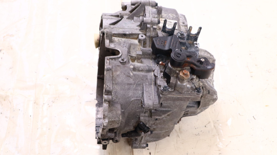 VOLVO V70 2.4 D5 SKRZYNIA BIEGÓW MANUALNA 9482374