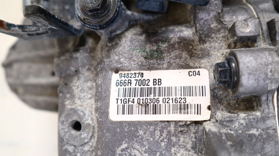 VOLVO V70 2.4 D5 SKRZYNIA BIEGÓW MANUALNA 9482374