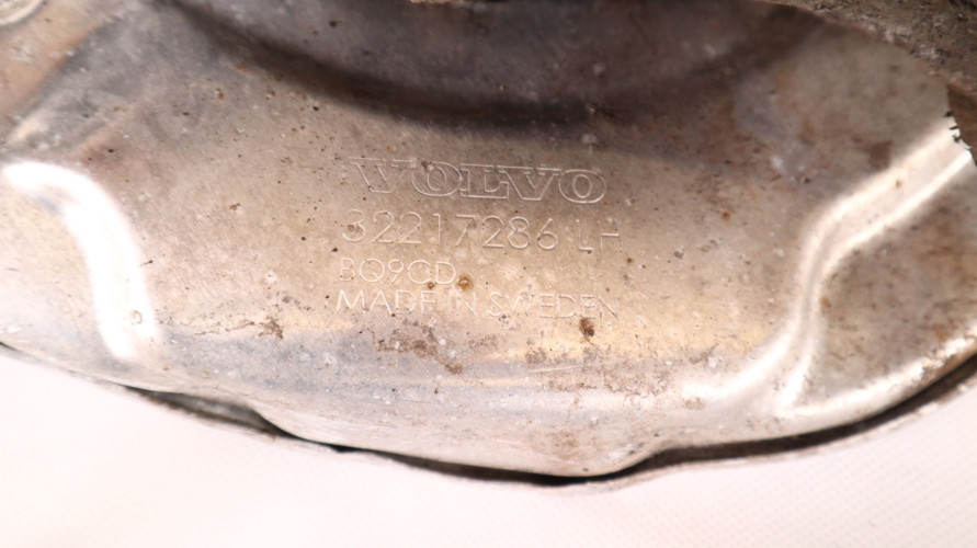 VOLVO XC60 II PIASTA ZWROTNICA LEWA TYŁ 32217286, 31658319