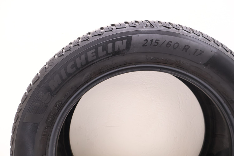 OPONY MICHELIN CROSSCLIMATE 2 215/60/17