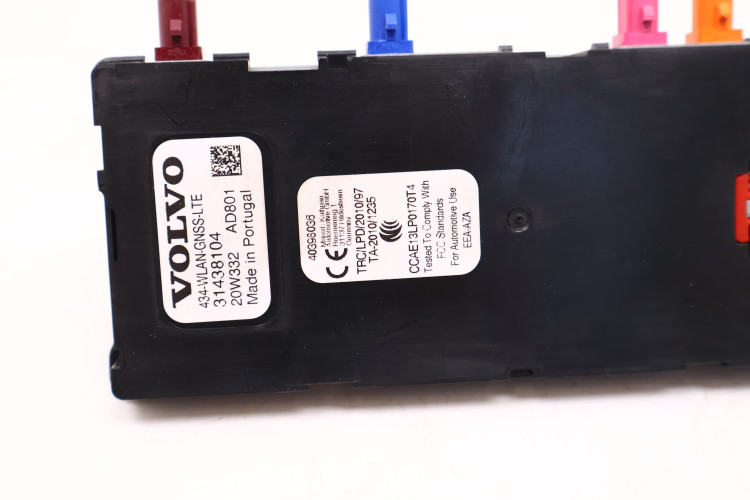 VOLVO XC40 OBUDOWA ANTENY ANTENA PŁETWA 717 39826458