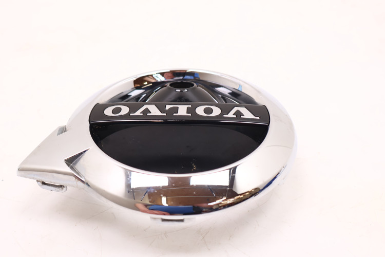 VOLVO XC40 ZNACZEK EMBLEMAT PRZÓD 31383646