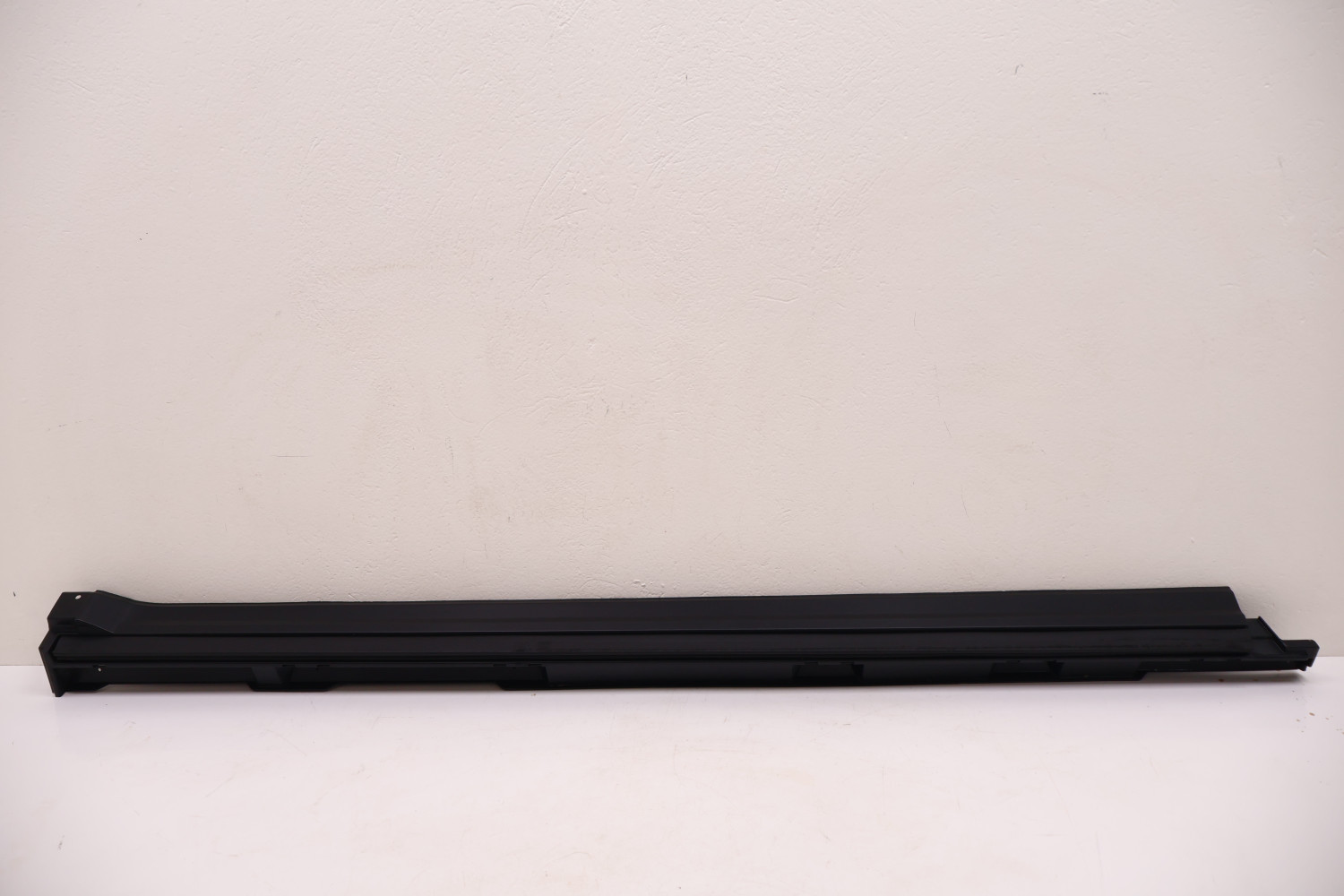 MITSUBISHI ECLIPSE CROSS LISTWA PROGOWA PRAWA 7250A132