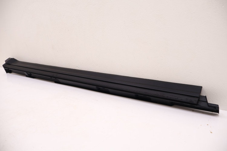 MITSUBISHI ECLIPSE CROSS LISTWA PROGOWA PRAWA 7250A132