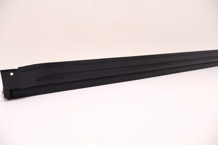 MITSUBISHI ECLIPSE CROSS LISTWA PROGOWA PRAWA 7250A132