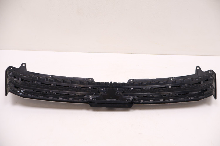MITSUBISHI ECLIPSE CROSS GRILL ATRAPA ZDERZAKA 7450B072