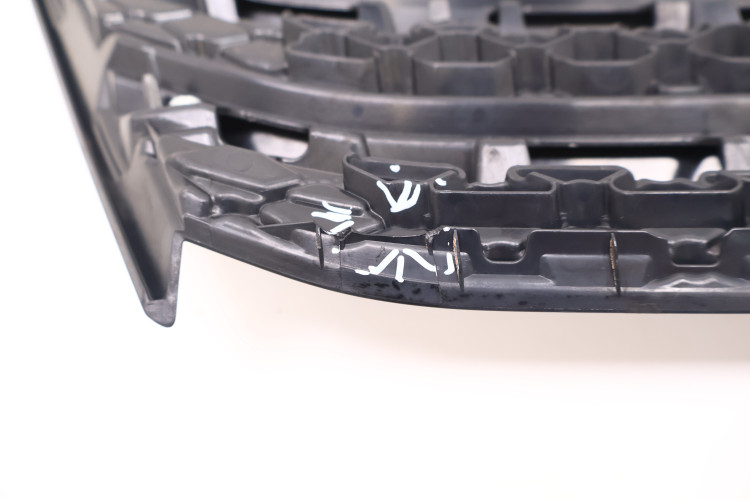 MITSUBISHI ECLIPSE CROSS GRILL ATRAPA ZDERZAKA 7450B072