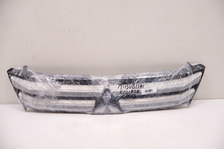 MITSUBISHI ECLIPSE CROSS GRILL ATRAPA ZDERZAKA 7450B072