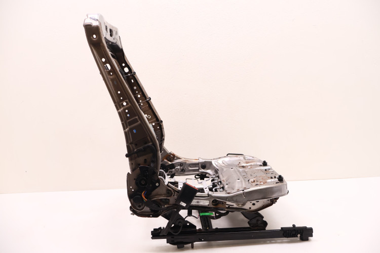 VOLVO XC40 STELAŻ FOTELA LEWY PRZÓD 32206619