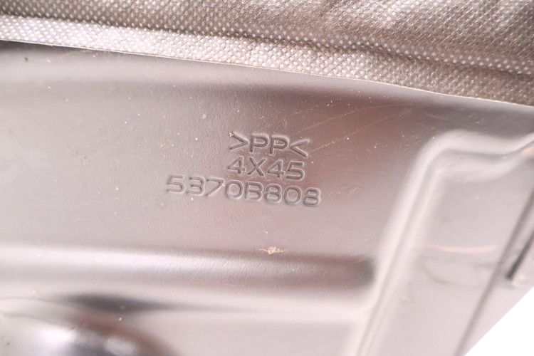 MITSUBISHI ECLIPSE CROSS NADKOLE PRAWE PRZÓD 5370B808