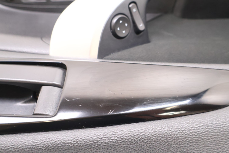 MITSUBISHI ECLIPSE CROSS BOCZEK DRZWI LEWY PRZÓD 7221C637ZZ