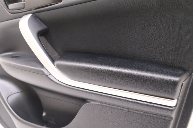 MITSUBISHI ECLIPSE CROSS BOCZEK DRZWI PRAWY PRZÓD 7221C637ZZ