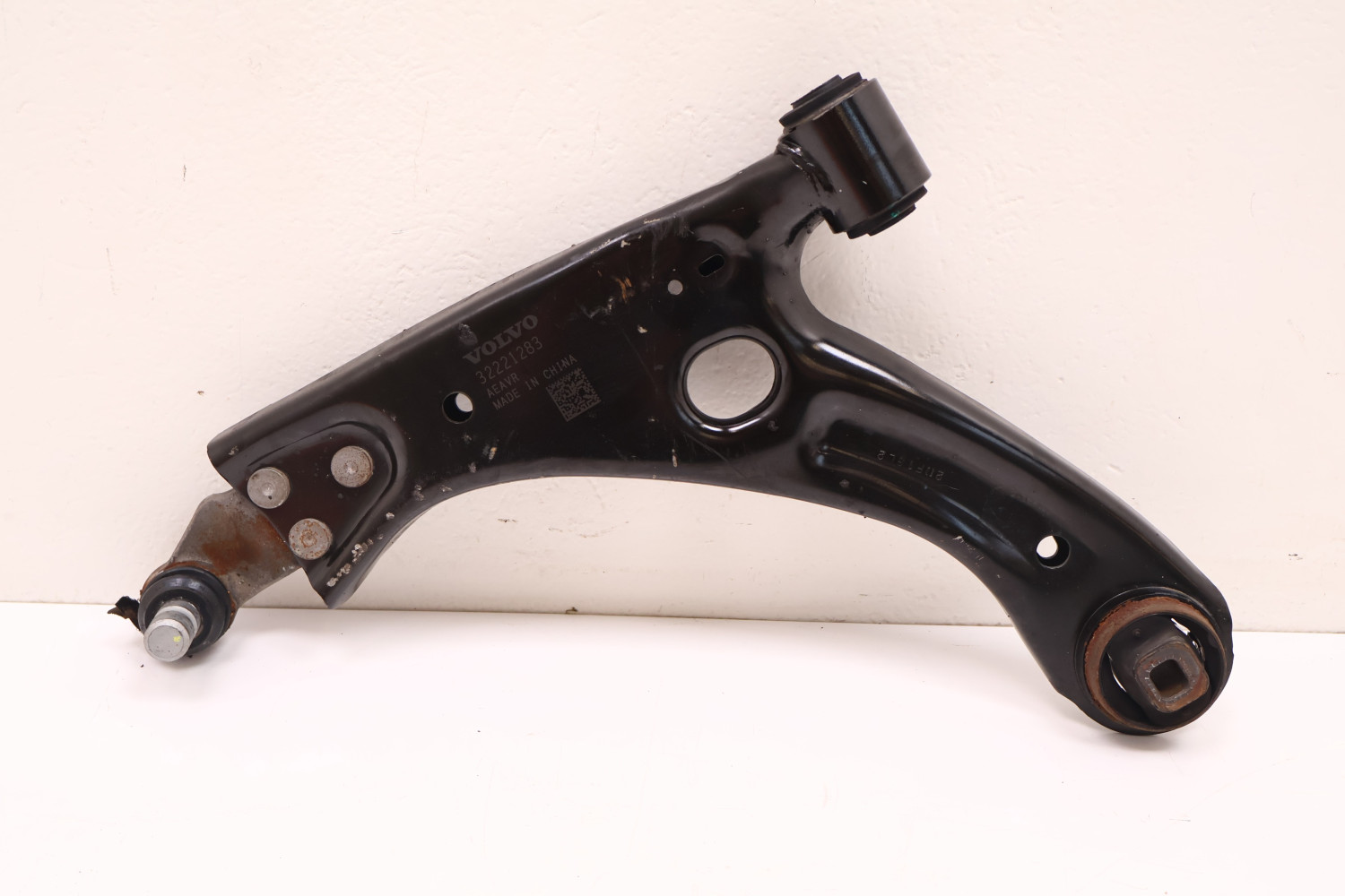 VOLVO XC40 WAHACZ LEWY PRZÓD 32221283