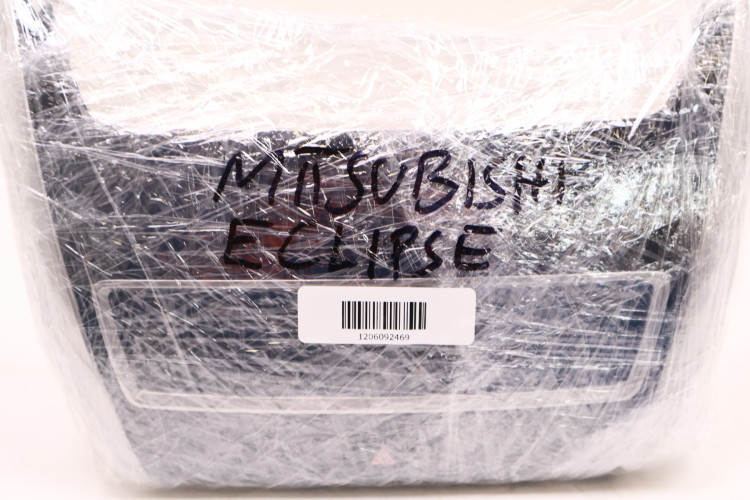 MITSUBISHI ECLIPSE CROSS KRATKA NAWIEWU ŚRODKOWA 8002C230