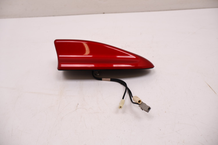 MITSUBISHI ECLIPSE CROSS PŁETWA ANTENA DACHOWA P62