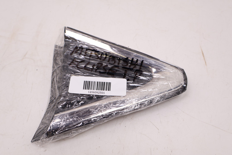 MITSUBISHI ECLIPSE CROSS OSŁONA BŁOTNIKA PRAWA TYŁ 7405A760