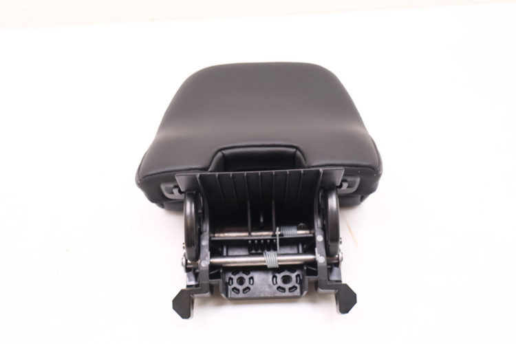 VOLVO XC40 ZAGŁÓWEK TYŁ 31447990