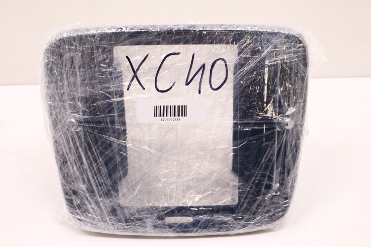 VOLVO XC40 RAMKA RADIA KRATKA NAWIEWU