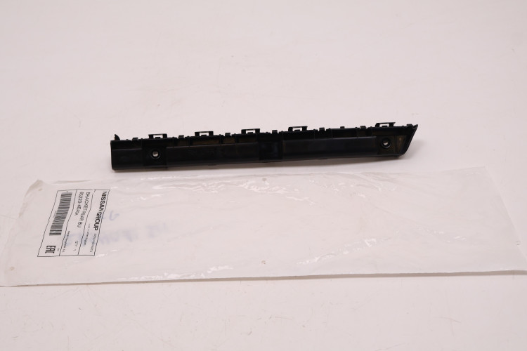 NISSAN QASHQAI J11 ŚLIZG ZDERZAKA PRAWY TYŁ 85220-4EA0A