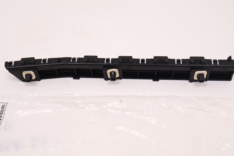 NISSAN QASHQAI J11 ŚLIZG ZDERZAKA PRAWY TYŁ 85220-4EA0A