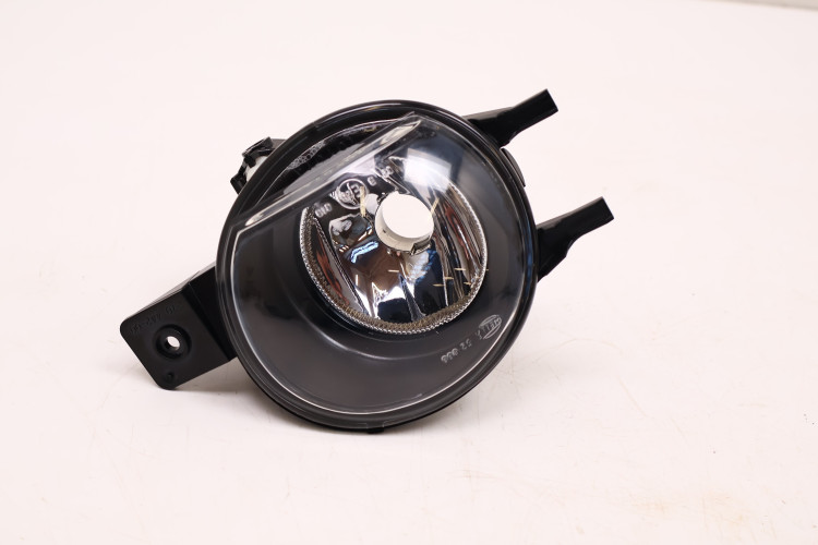 TOYOTA YARIS I HALOGEN LAMPA PRZECIWMGIELNA PRAWA 81210-0D020