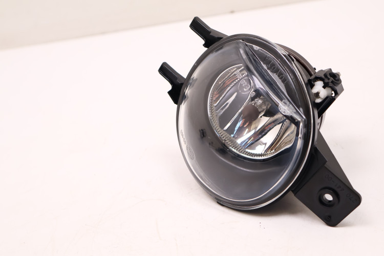 TOYOTA YARIS I HALOGEN LAMPA PRZECIWMGIELNA LEWA 81220-0D020