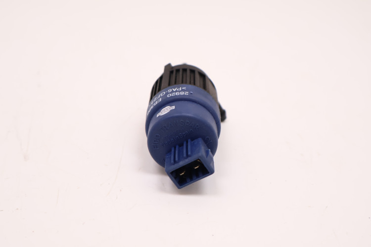 NISSAN PATFINDER SPRYSKIWACZ TYLNEJ SZYBY 28975-EB301