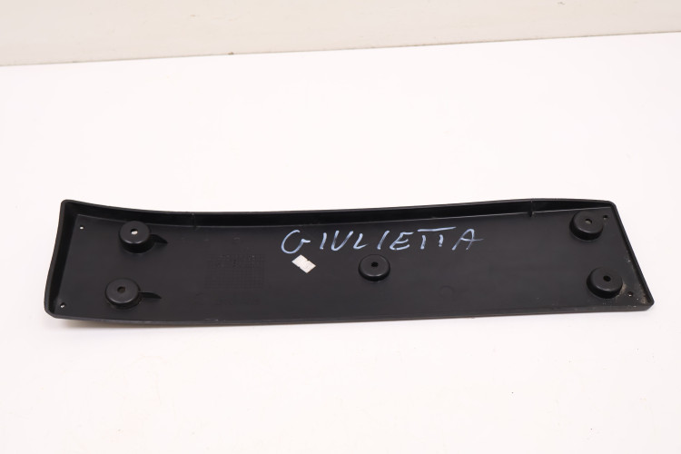 ALFA ROMEO GIULIETTA PODSTAWA TABLICY REJETRACYJNEJ 156094665