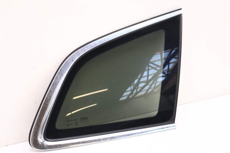 VOLVO XC60 II SZYBA KAROSERYJNA PRAWA TYŁ 32244903